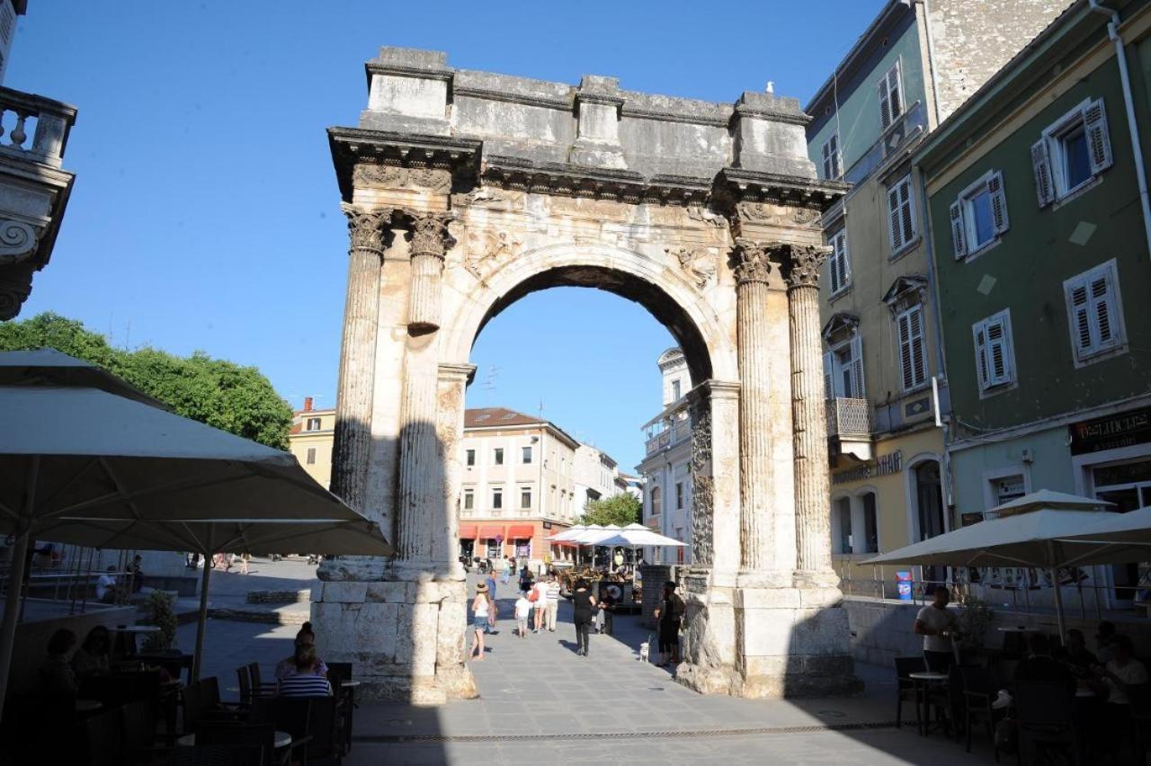 Apartment Klea - Cosy, Near City Center Pula Exterior photo